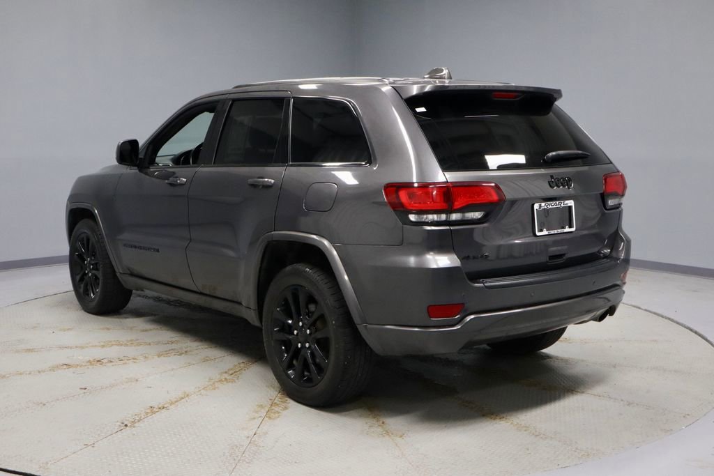 Used 2020 Jeep Grand Cherokee Altitude image 10