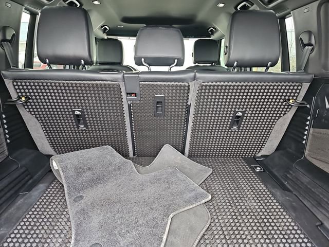 Used 2021 Land Rover Defender 110 X-Dynamic SE image 26