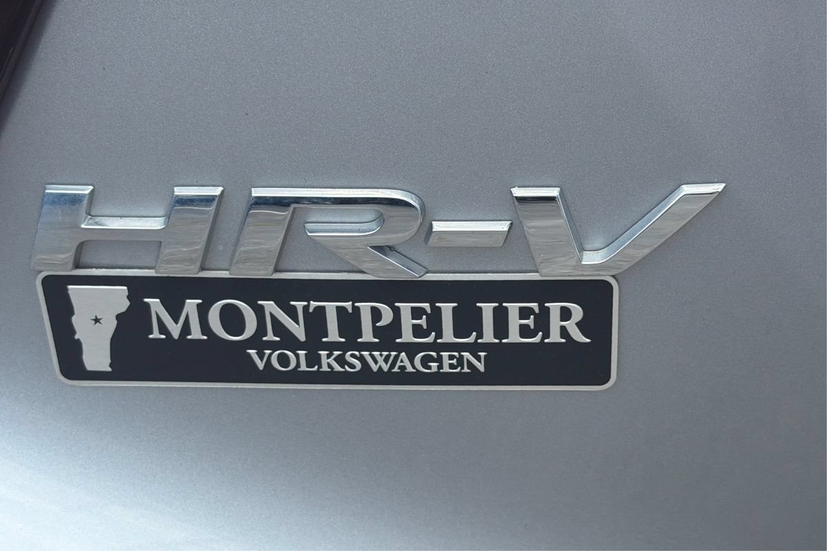 Used 2018 Honda HR-V LX image 23