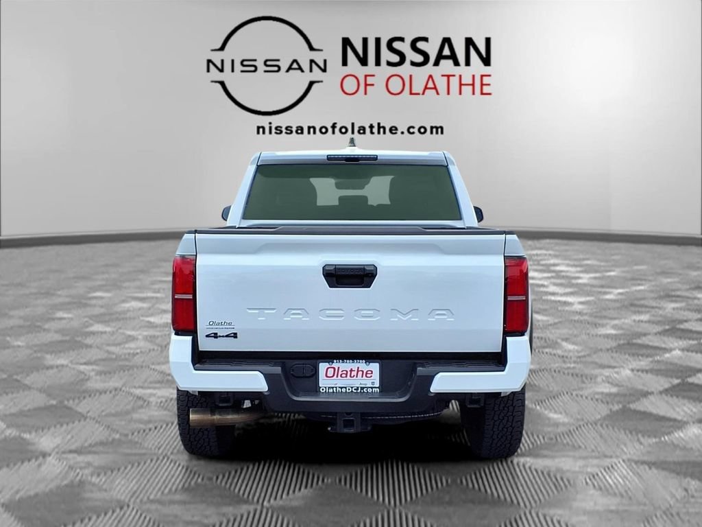 Used 2025 Toyota Tacoma TRD Off-Road AWD/4WD image 27
