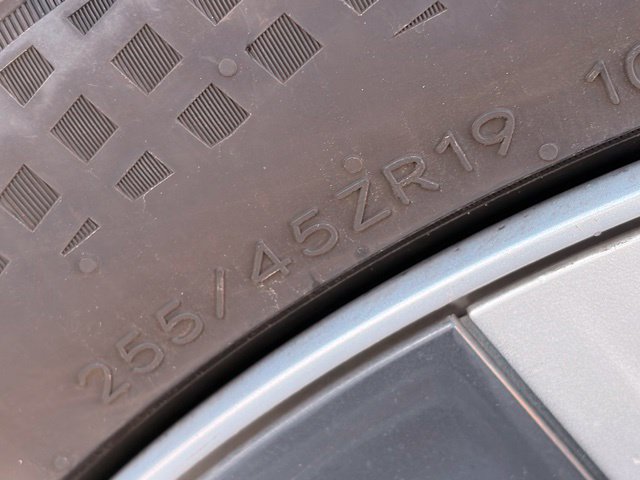 Used 2024 Tesla Model Y Long Range AWD/4WD image 11