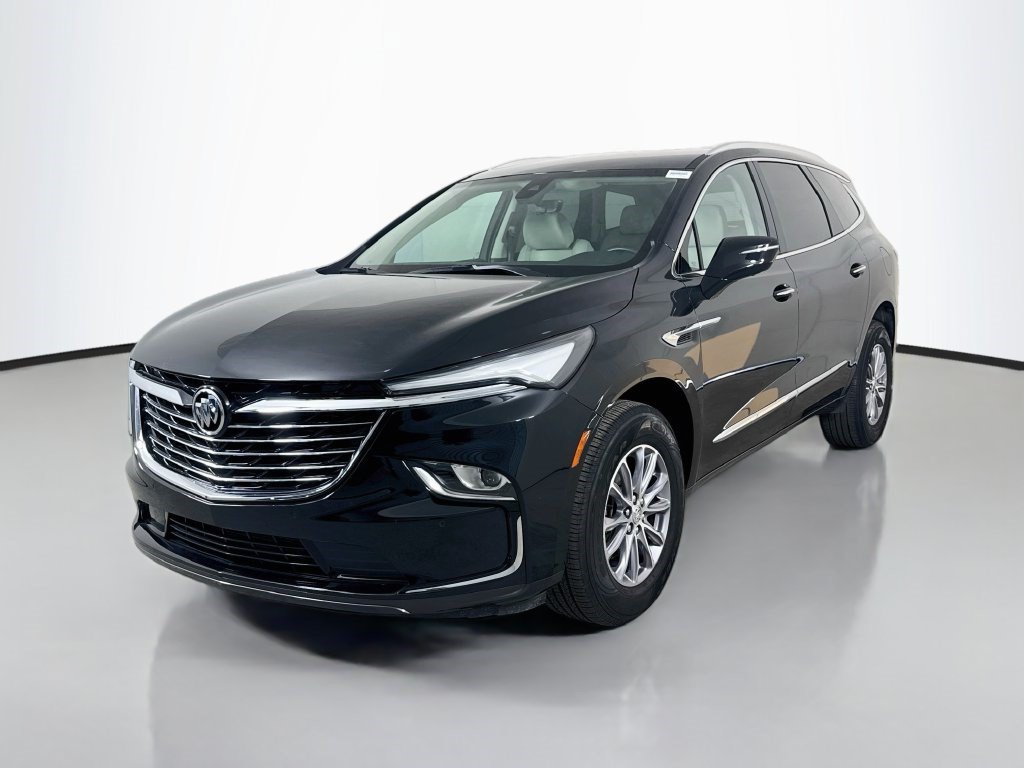 Used 2024 Buick Enclave Essence w/ Technology Package FWD image 4