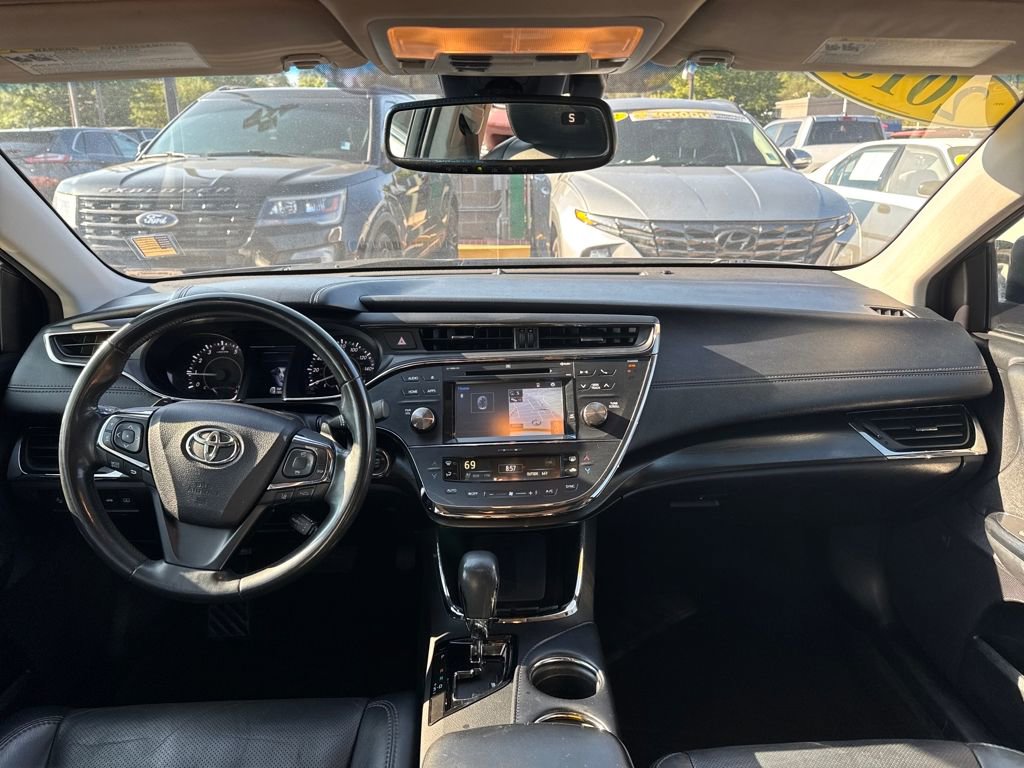 Used 2018 Toyota Avalon Limited w/ All Weather Liner Package image 30