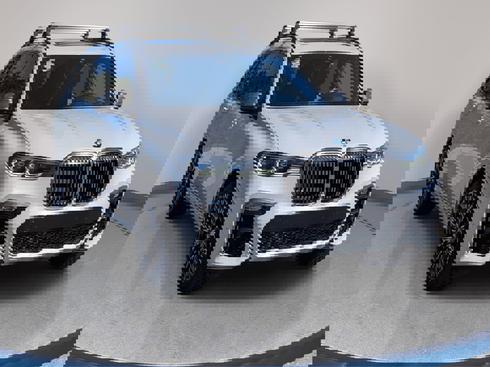 Used 2020 BMW X7 M50i w/ Executive Package image 3