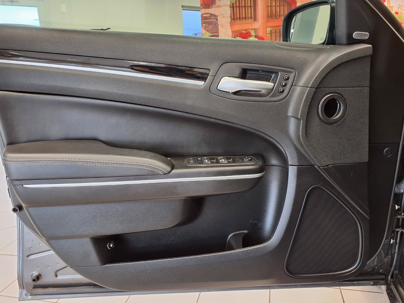 Used 2023 Chrysler 300 S w/ Comfort Group RWD image 19