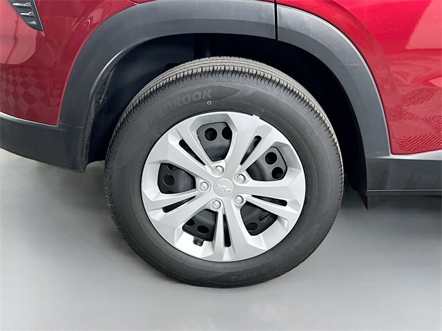 Used 2024 Chevrolet Trax LS image 32