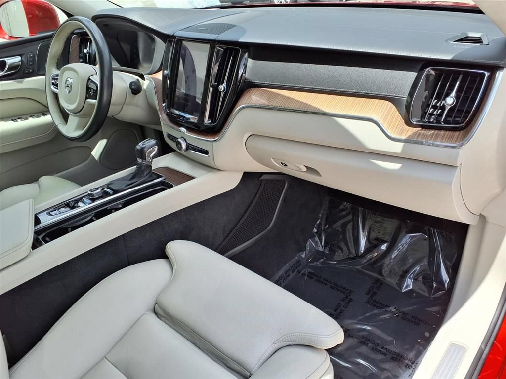 Used 2020 Volvo XC60 T5 Inscription w/ Protection Package Premier FWD image 8