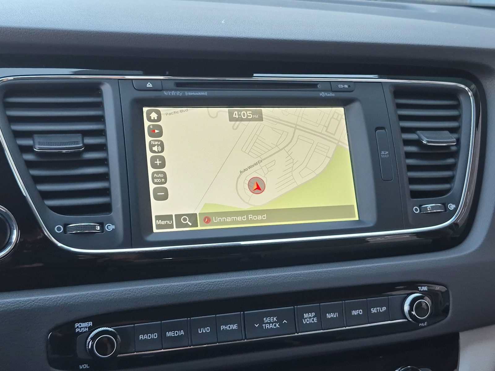 Used 2016 Kia Sedona SX FWD image 28