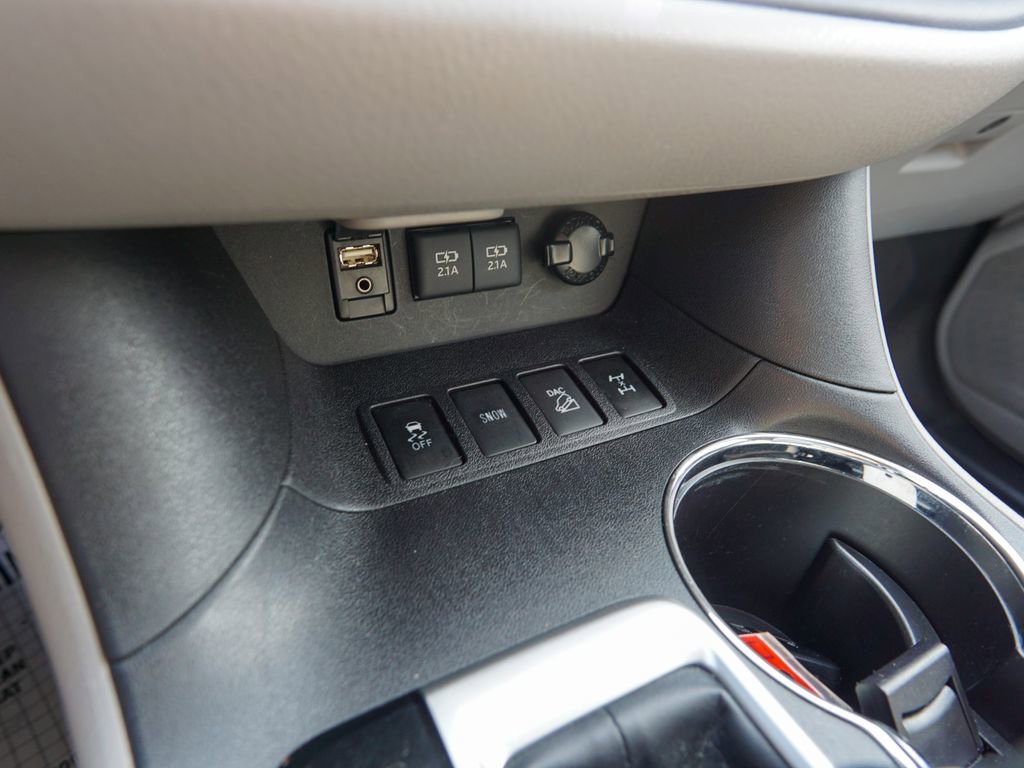 Used 2018 Toyota Highlander Limited Platinum image 29