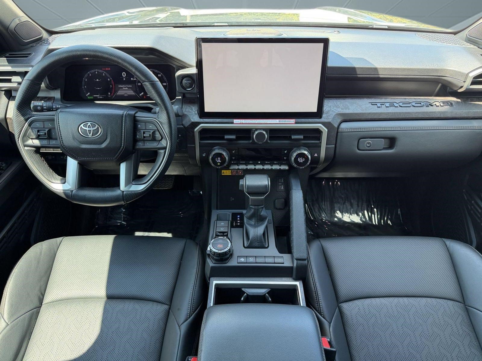 Used 2024 Toyota Tacoma Limited AWD/4WD image 15