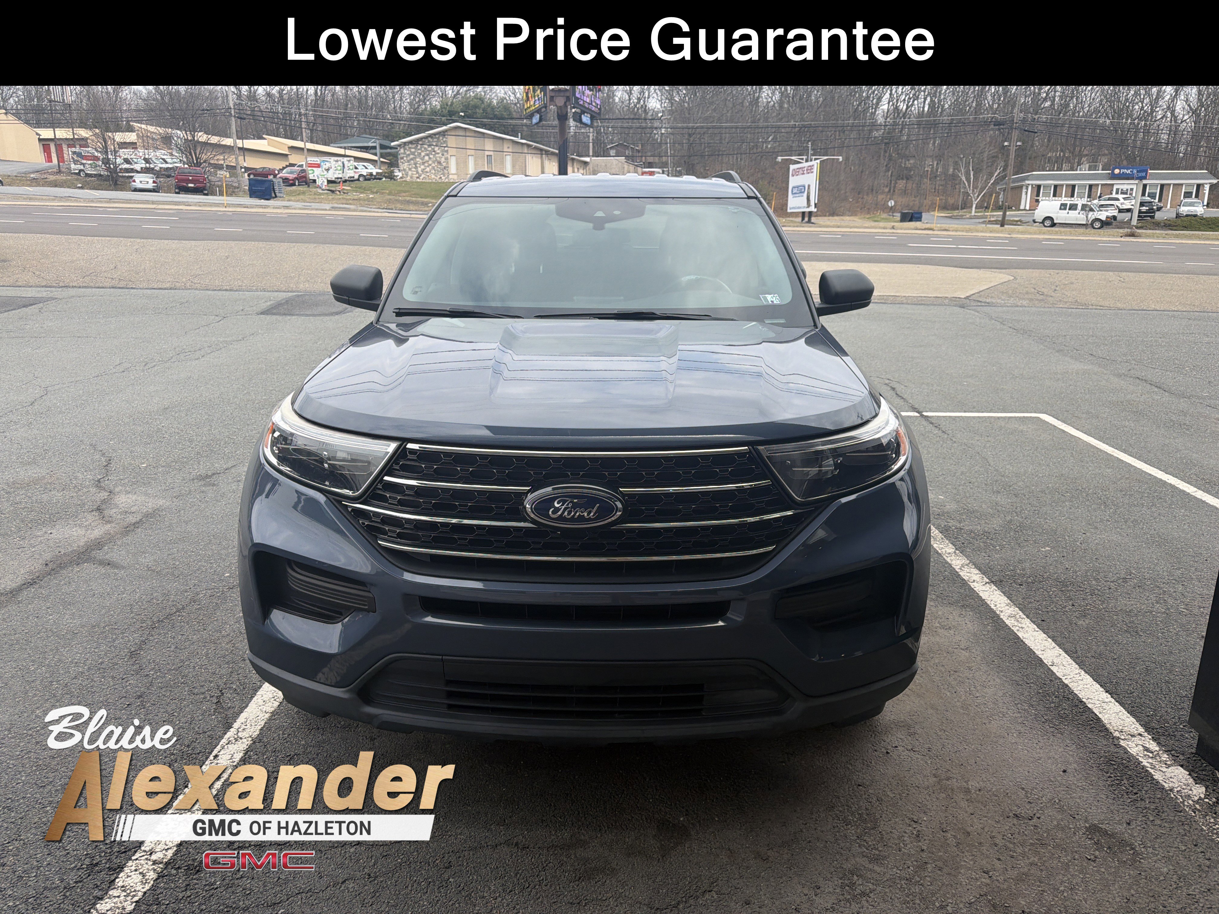 Used 2021 Ford Explorer XLT image 1