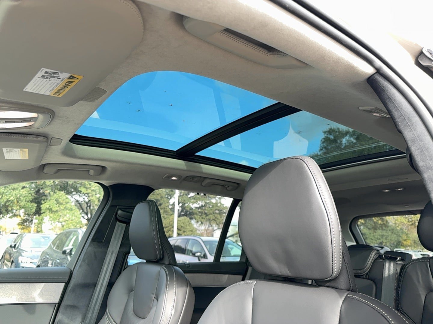 New 2026 Volvo XC90 B6 Ultra w/ Lounge Package AWD/4WD image 11