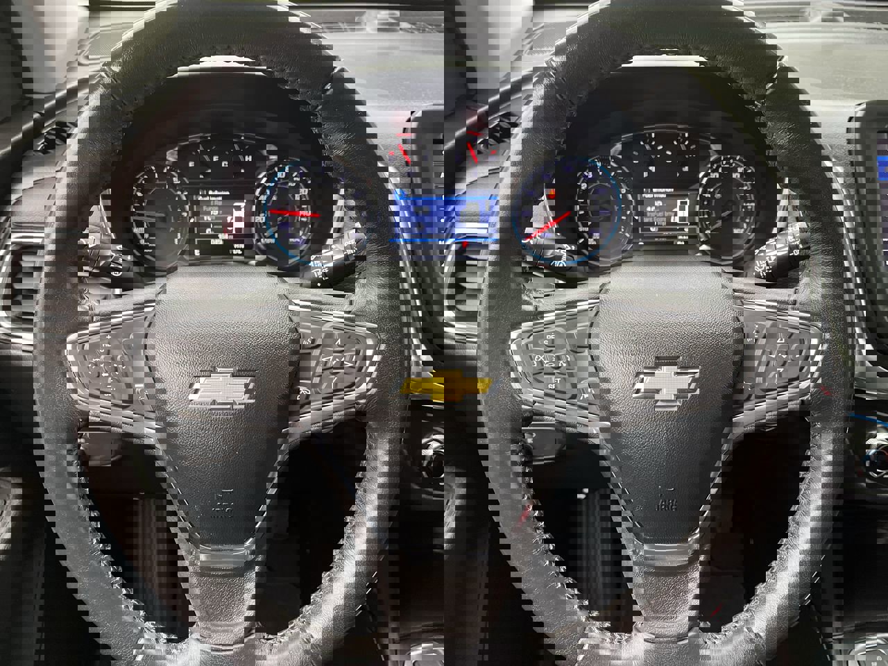 Used 2022 Chevrolet Equinox LT w/ Driver Convenience Package image 13