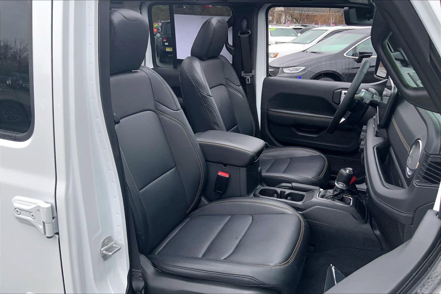 Certified 2025 Jeep Wrangler Sahara image 7