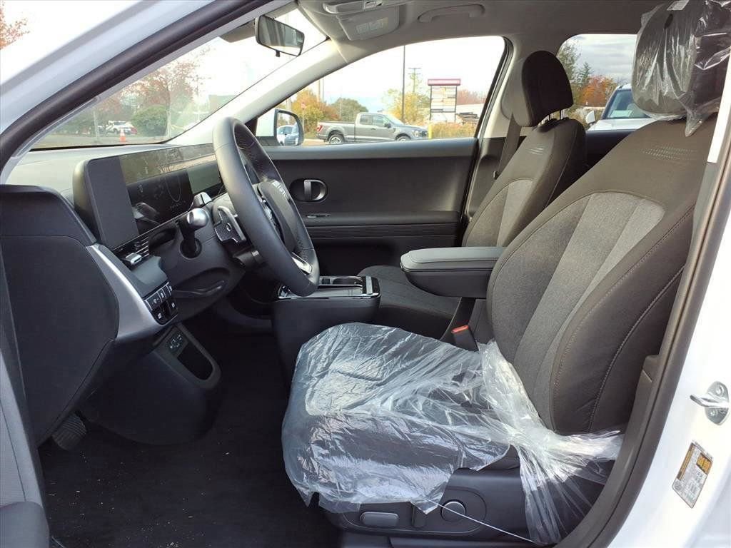 New 2025 Hyundai Ioniq 5 SE image 14