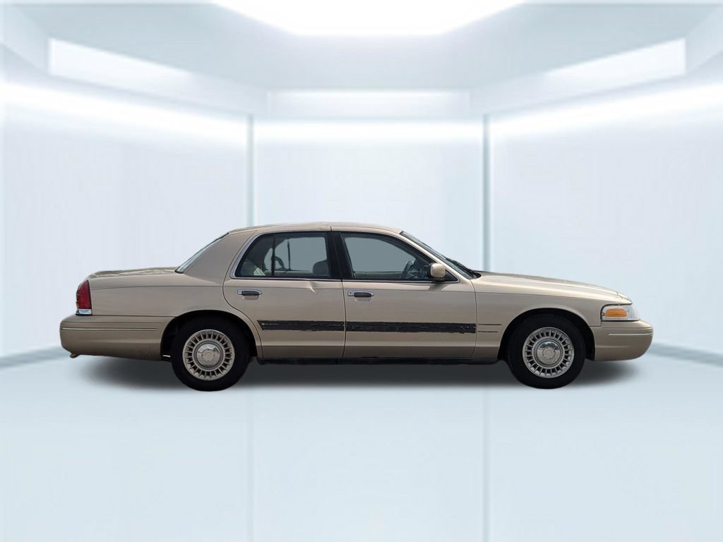 Used 1999 Ford Crown Victoria RWD image 8