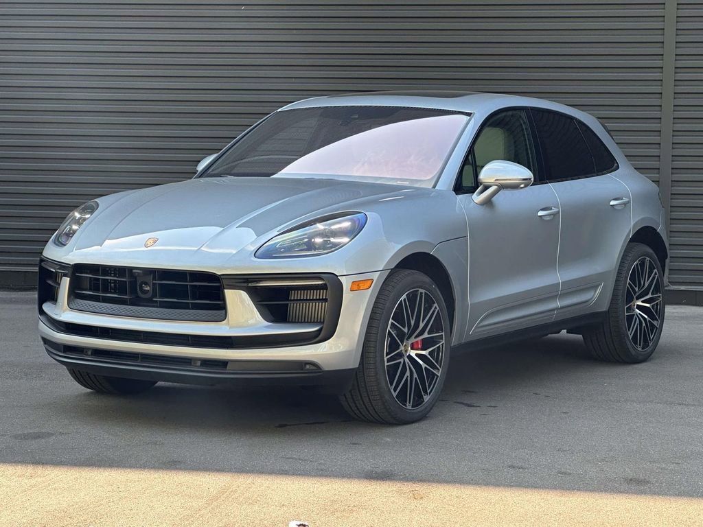 Certified 2025 Porsche Macan S AWD/4WD image 1