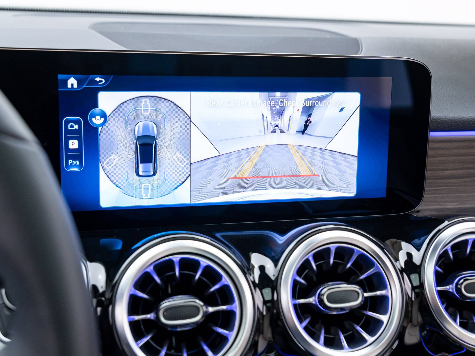 New 2026 Mercedes-Benz GLB 250 4MATIC image 25