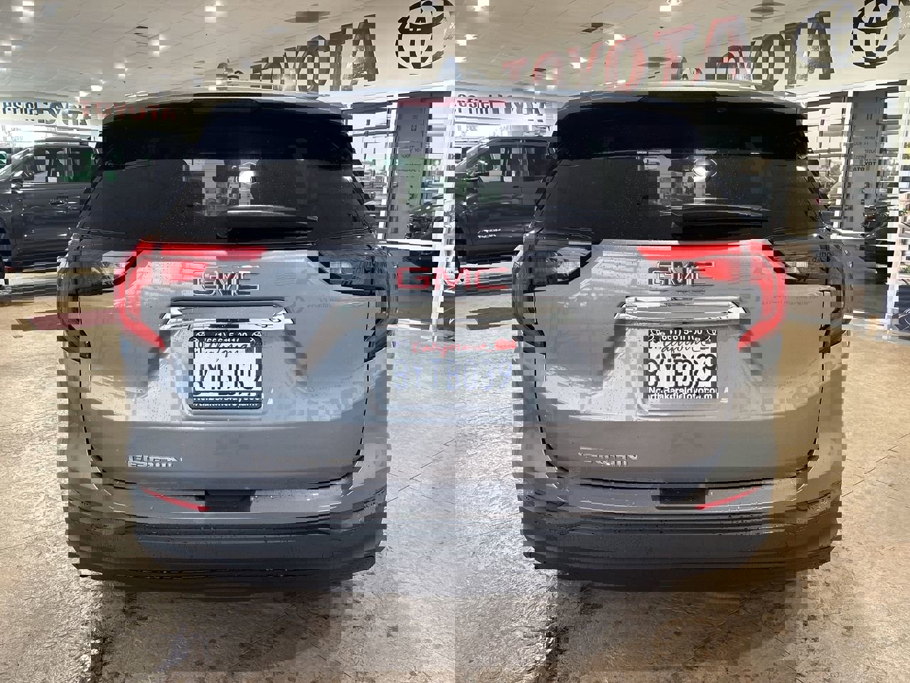 Used 2020 GMC Terrain SLE image 9