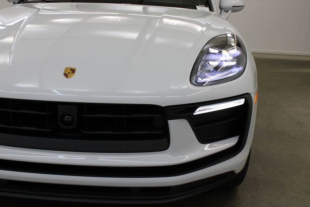 New 2026 Porsche Macan image 11