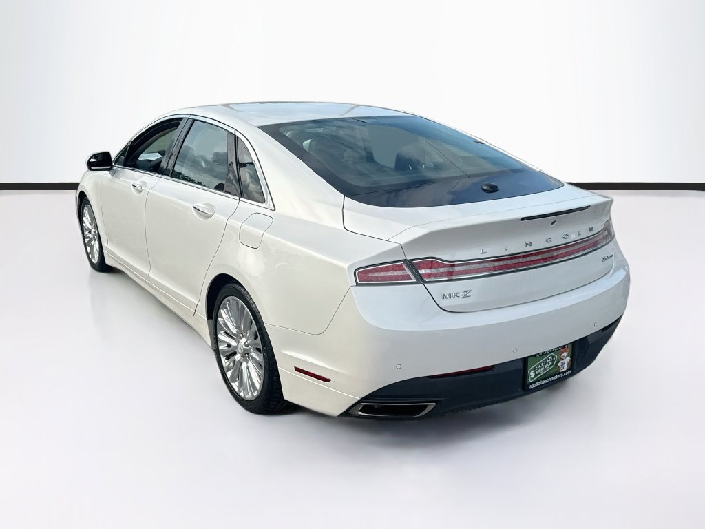 Used 2016 Lincoln MKZ FWD image 5