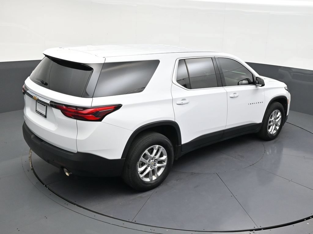 Used 2023 Chevrolet Traverse LS FWD image 15