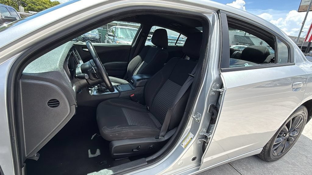 Used 2020 Dodge Charger SXT w/ Blacktop Package AWD/4WD image 21