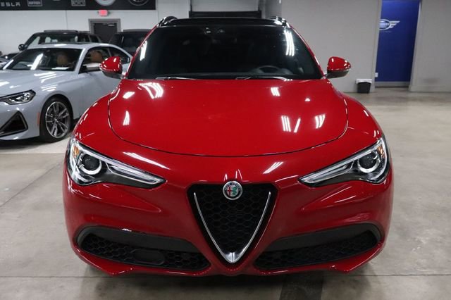 Used 2022 Alfa Romeo Stelvio Ti w/ Active Assist Plus Package image 9