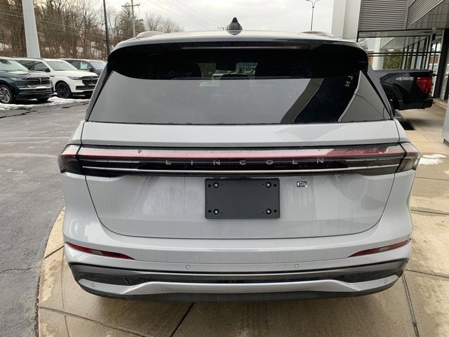 New 2026 Lincoln Nautilus Reserve w/ Jet Appearance Package AWD/4WD image 11
