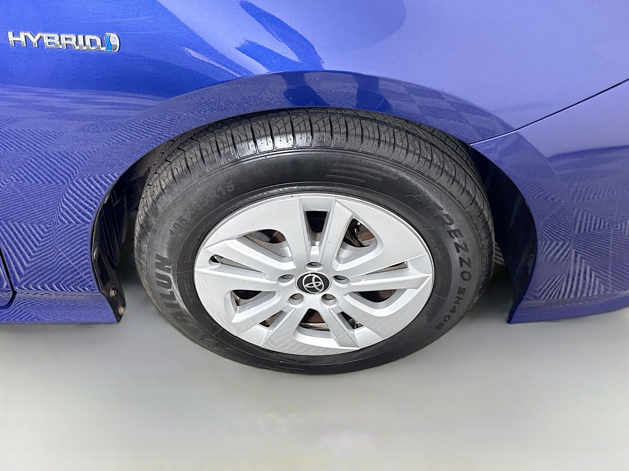 Used 2016 Toyota Prius Two image 32