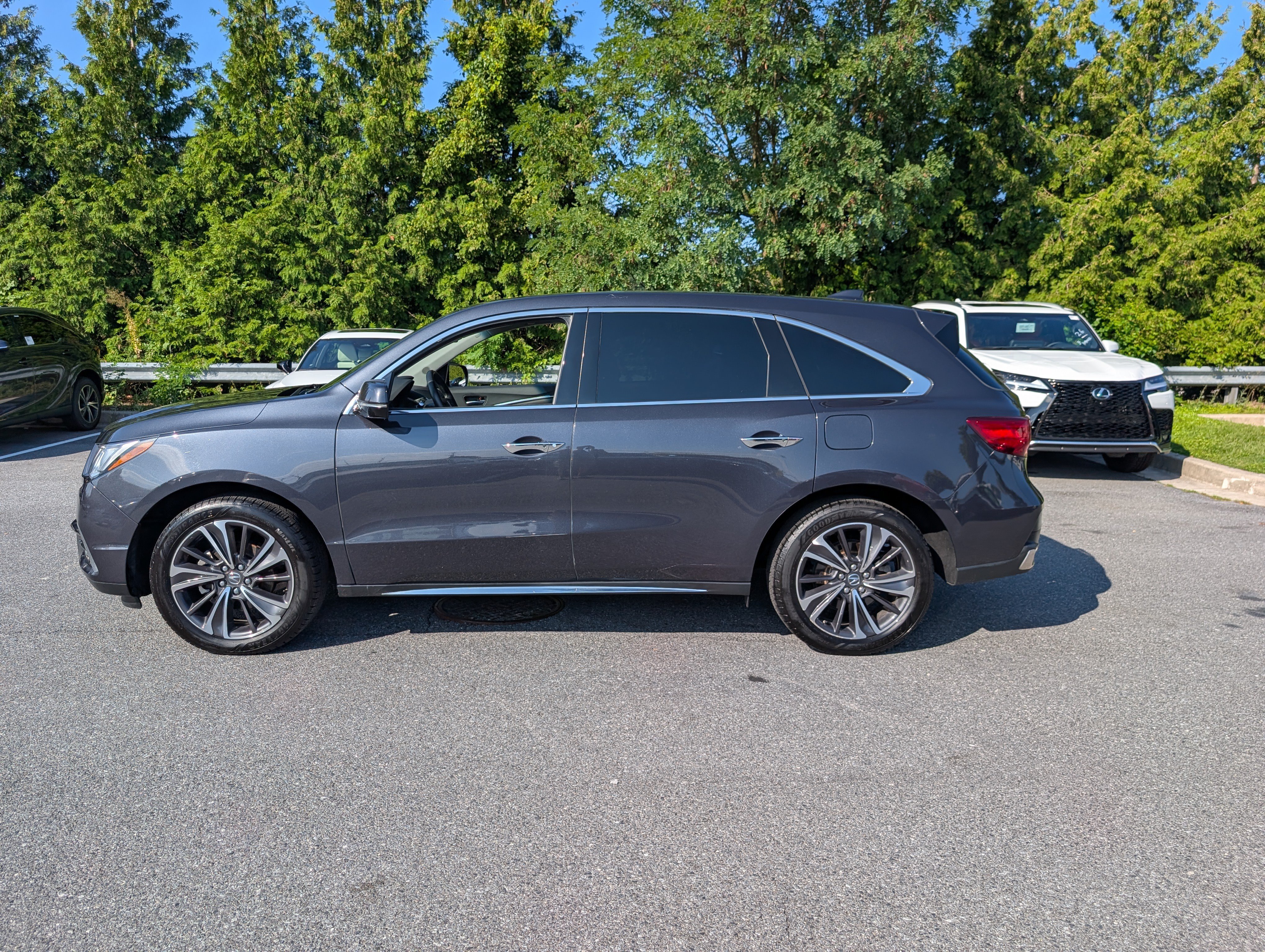 Used 2020 Acura MDX w/ Technology Package AWD/4WD image 6