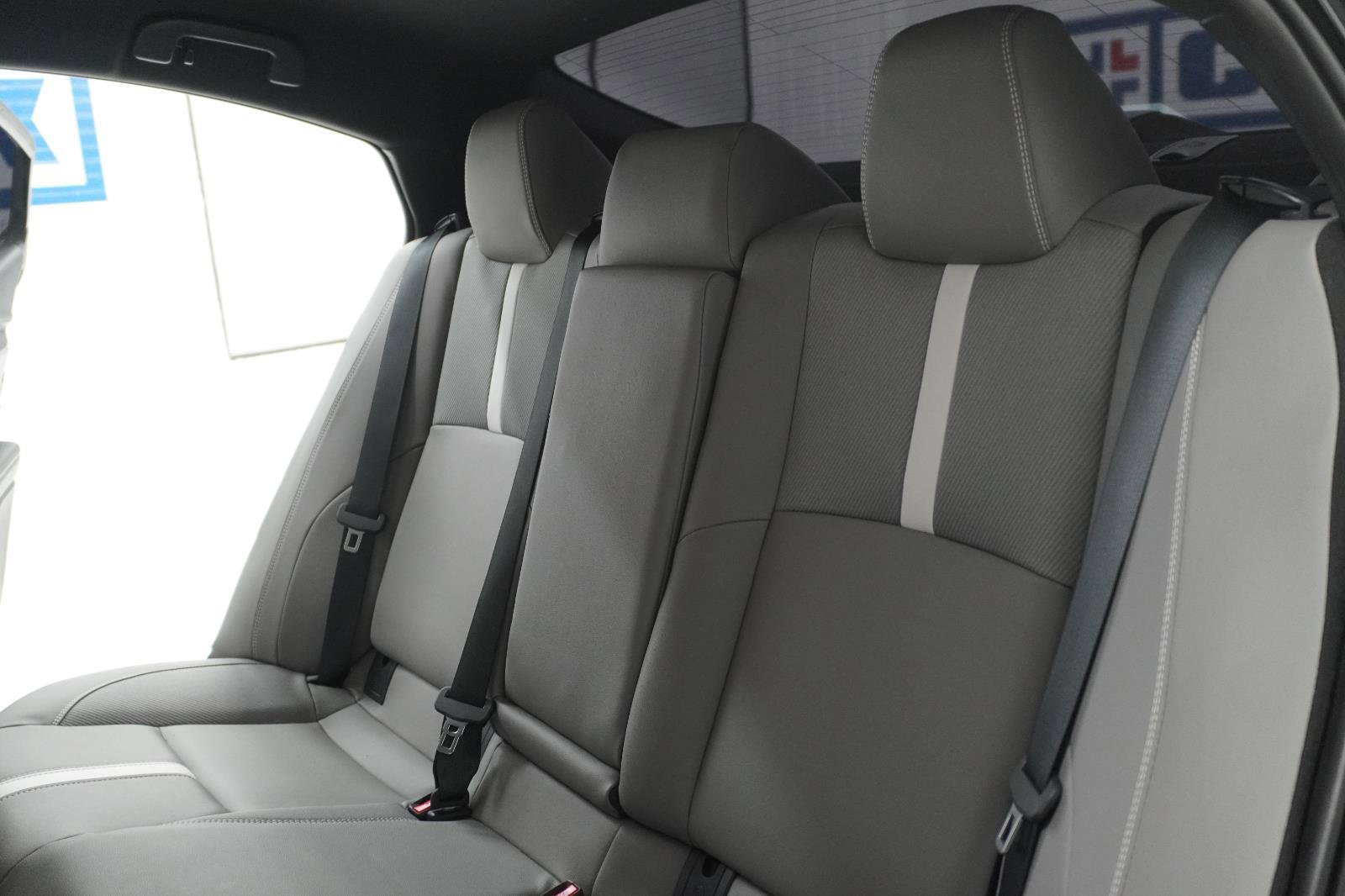 Used 2025 Toyota Camry SE FWD image 30
