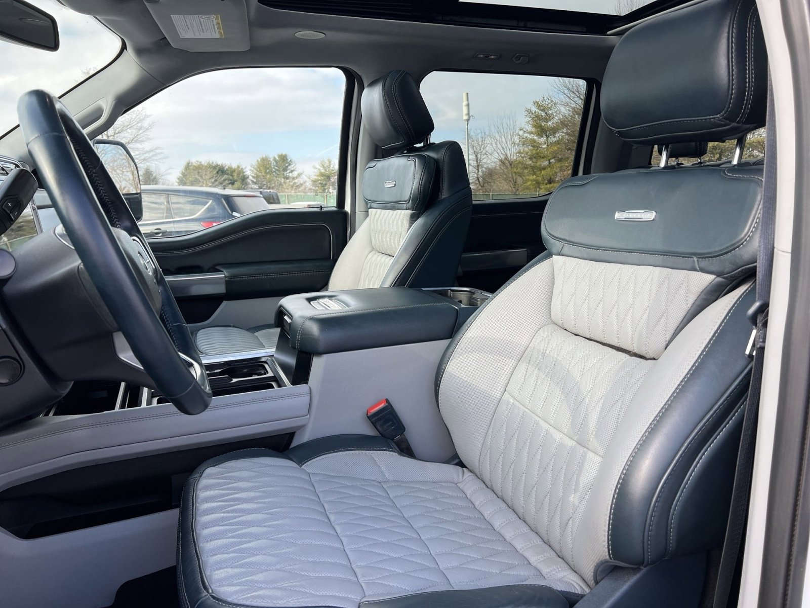 Used 2024 Ford F450 Limited image 13