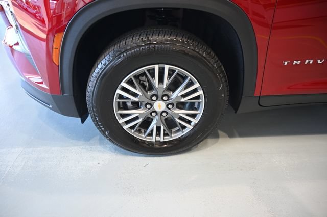 New 2027 Chevrolet Traverse LT w/ Driver Confidence Package FWD image 28
