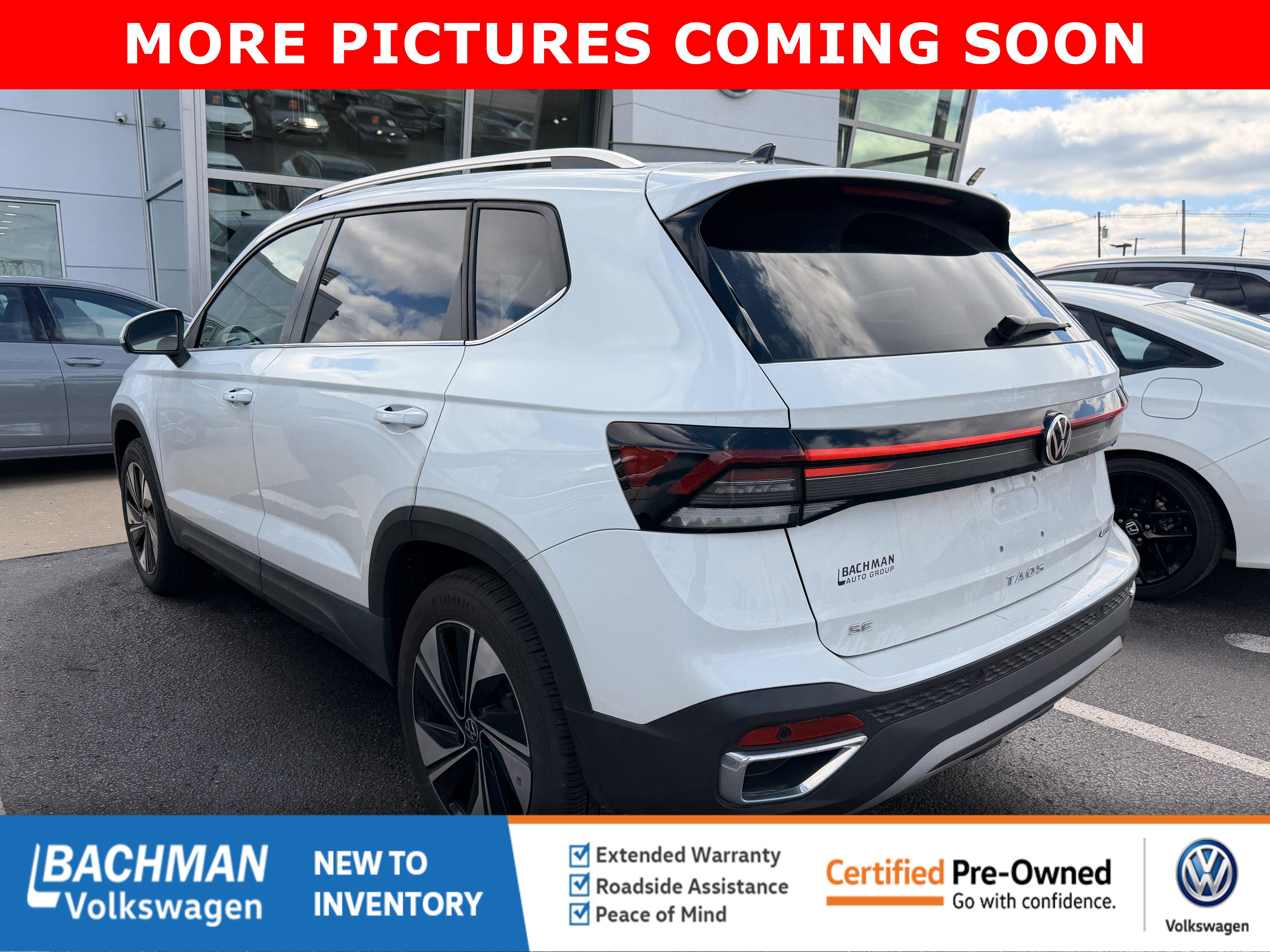 Certified 2025 Volkswagen Taos SE w/ Panoramic Sunroof Package image 4