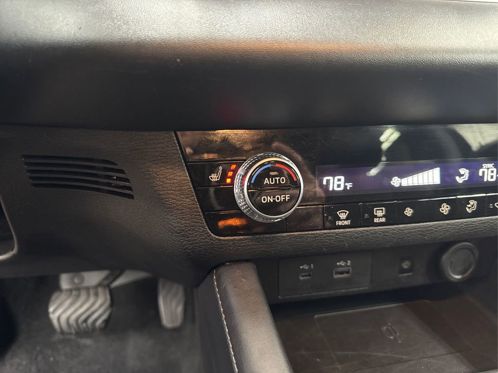 Used 2024 Mitsubishi Outlander SE image 36