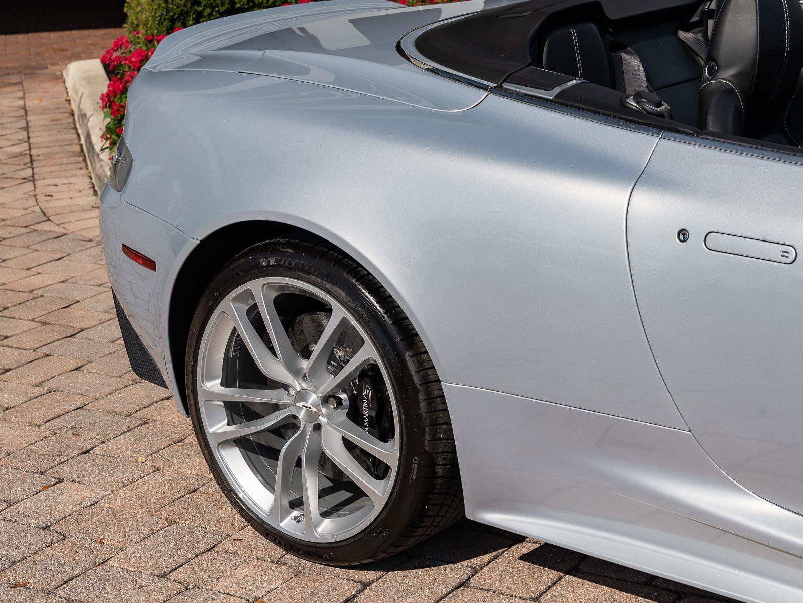 Used 2010 Aston Martin DBS Volante image 15