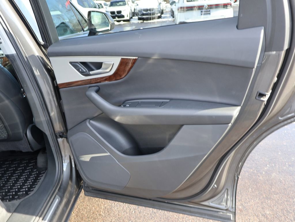 New 2026 Volkswagen Taos SE image 36