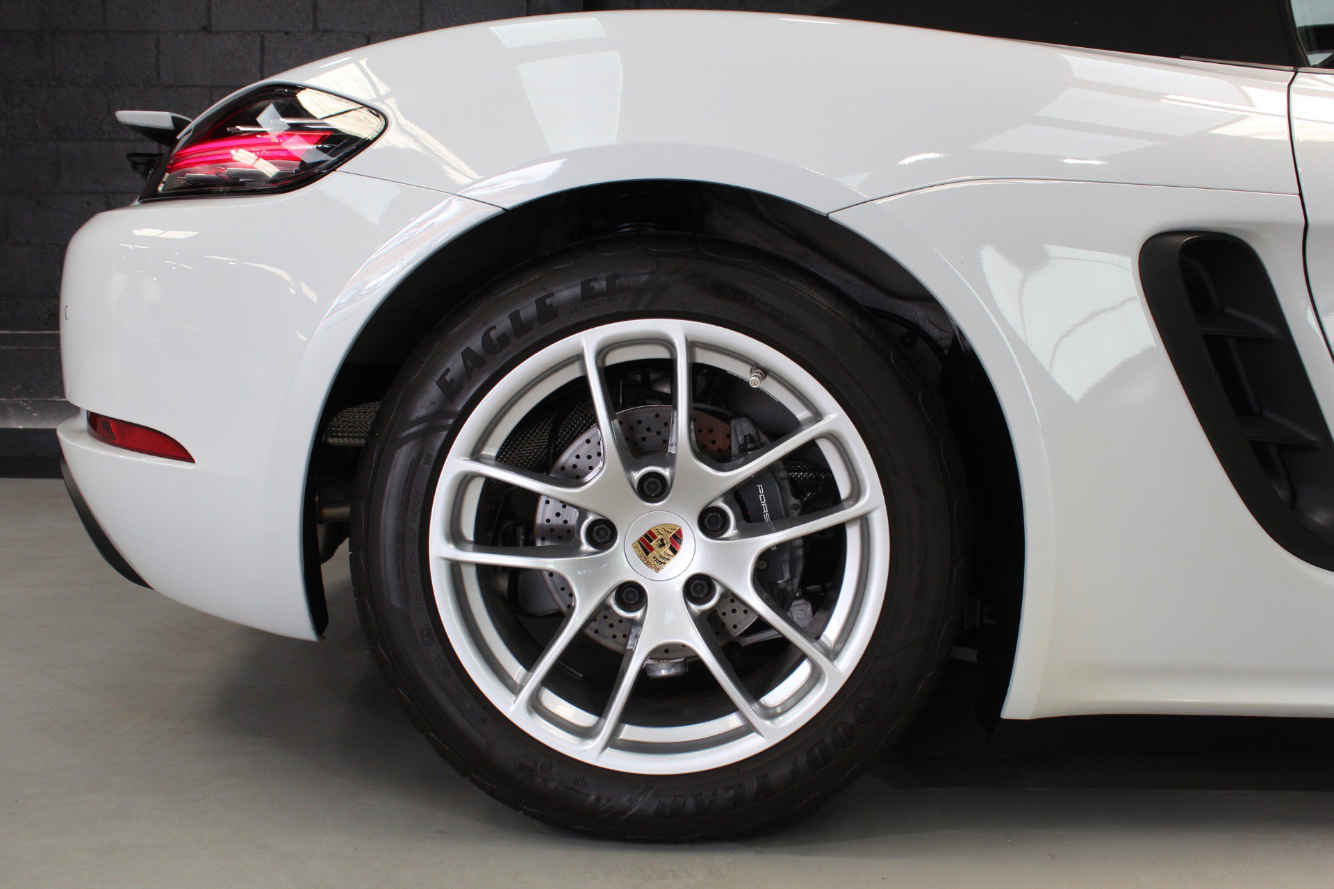 Used 2021 Porsche 718 Boxster w/ Premium Package RWD image 8