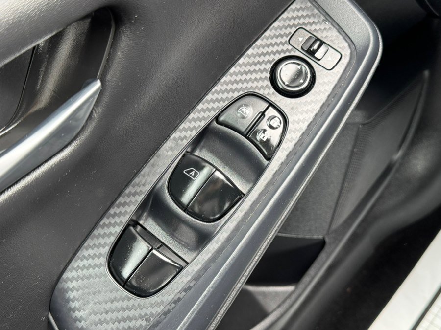 Used 2024 Nissan Sentra SV w/ All-Weather Package FWD image 7