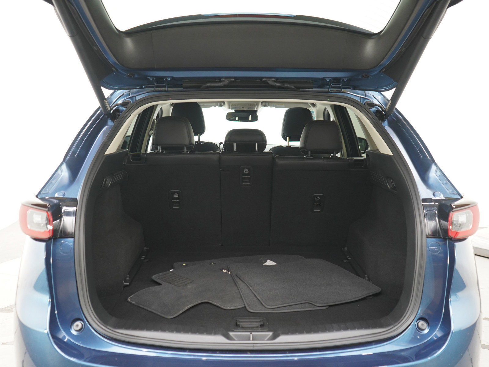 Used 2023 MAZDA CX-5 AWD 2.5 S w/ Premium Plus Pkg image 16