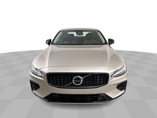 Used 2023 Volvo S60 T8 Plus AWD/4WD image 3