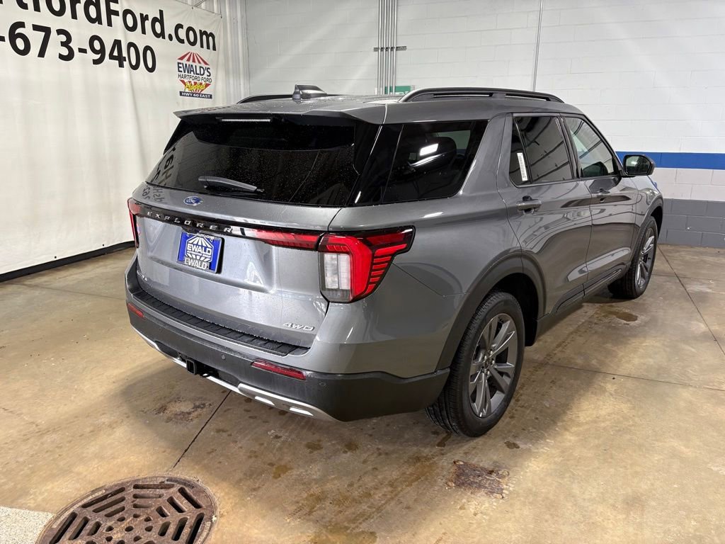 New 2026 Ford Explorer Active w/ Active Comfort Package image 8