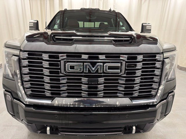 Used 2024 GMC Sierra 2500 Denali Ultimate AWD/4WD image 8