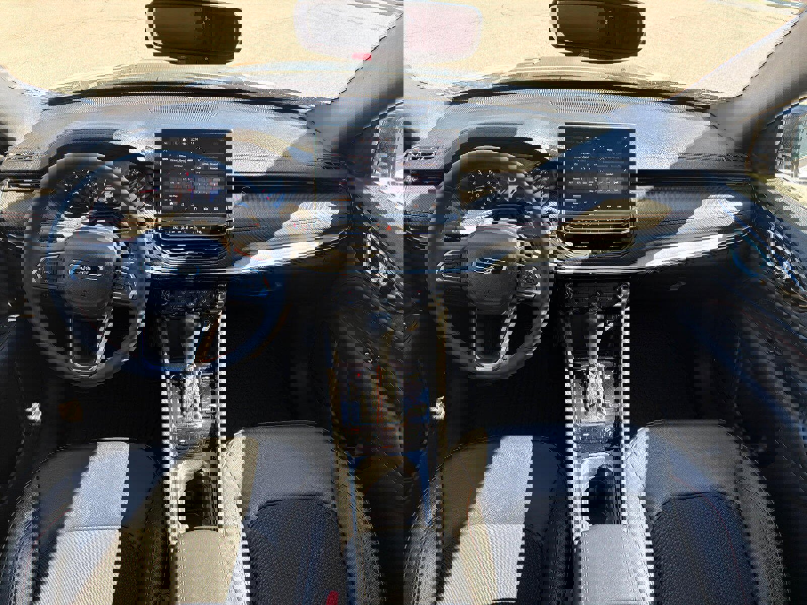 Used 2025 Jeep Compass Trailhawk image 20