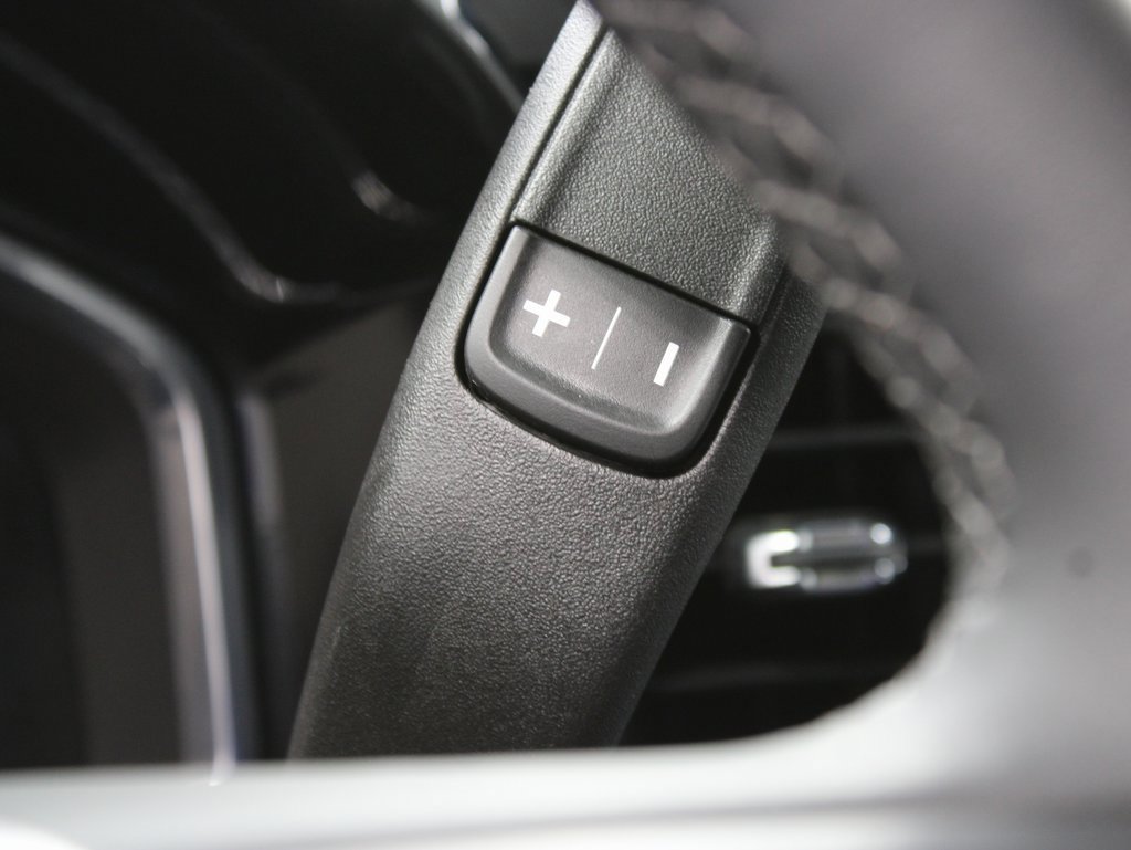 Used 2024 GMC Sierra 1500 SLT image 50