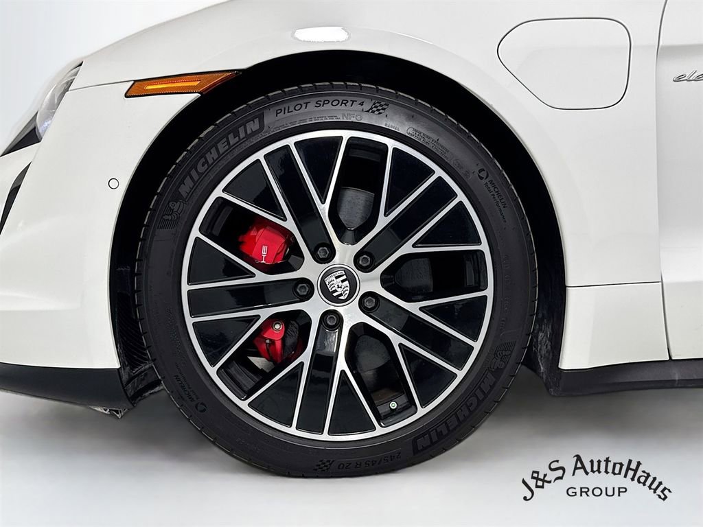 Used 2020 Porsche Taycan 4S w/ Premium Package image 38