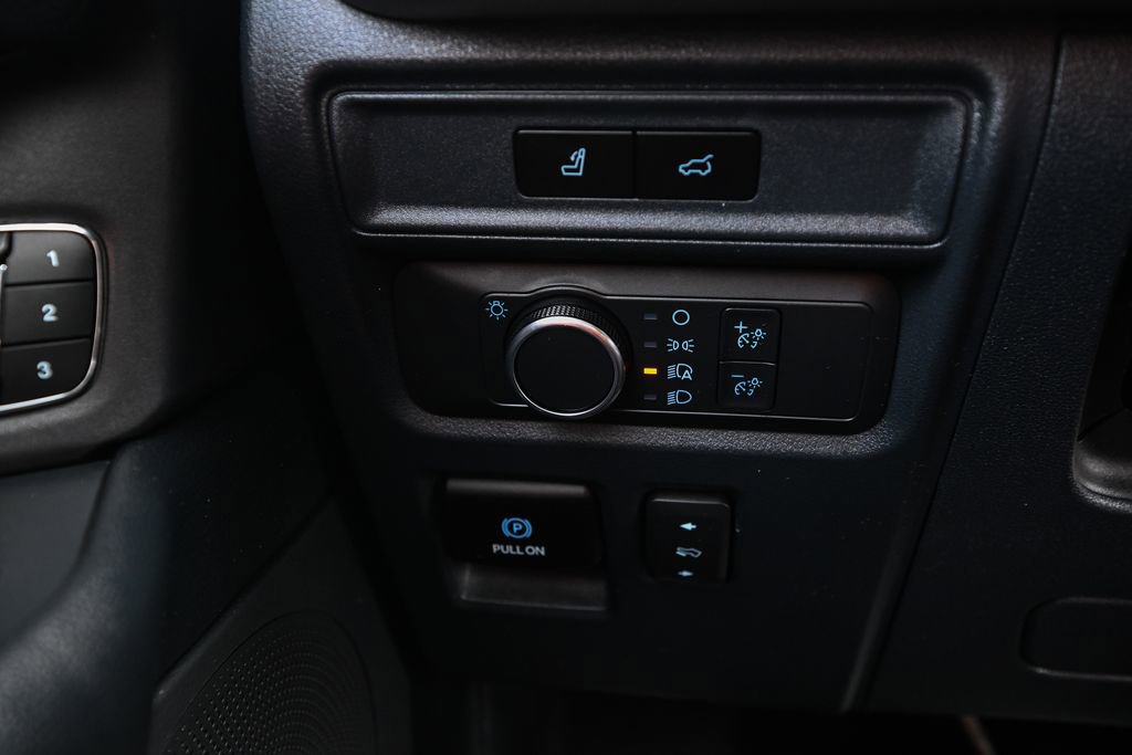 Used 2022 Ford Expedition Max XLT image 41