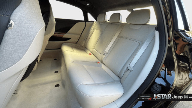 Used 2024 Lucid Air Touring AWD/4WD image 23
