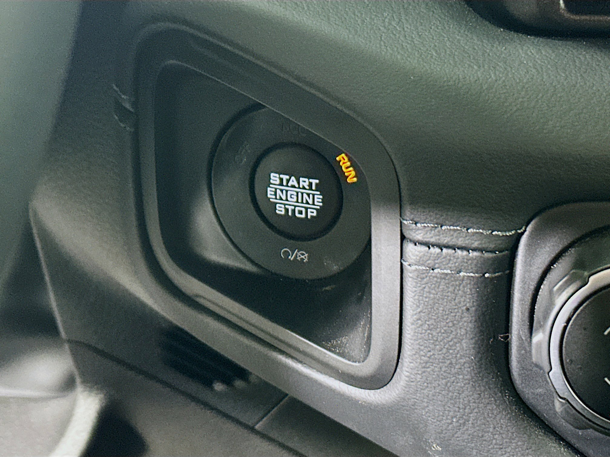 Used 2025 Jeep Wrangler Sahara image 20